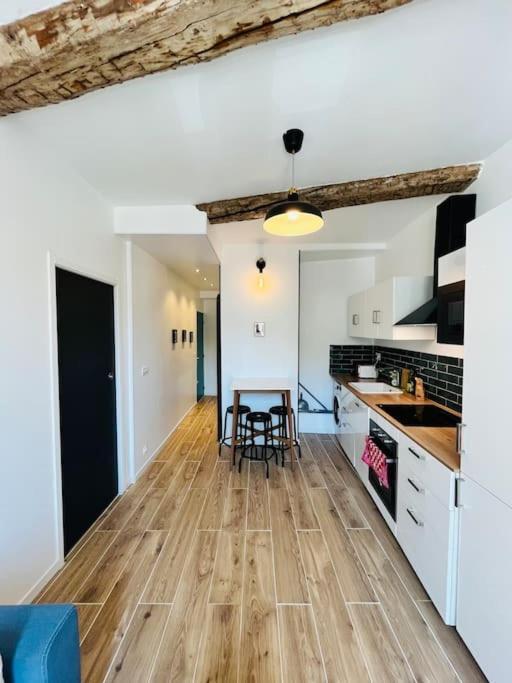 Superbe Appartement Au Coeur Du Mourillon Refais A Neuf Proche Des Plage Toulon Luaran gambar